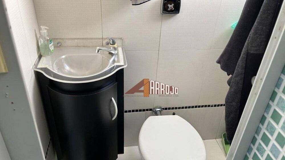 Apartamento à venda com 3 quartos, 70m² - Foto 4