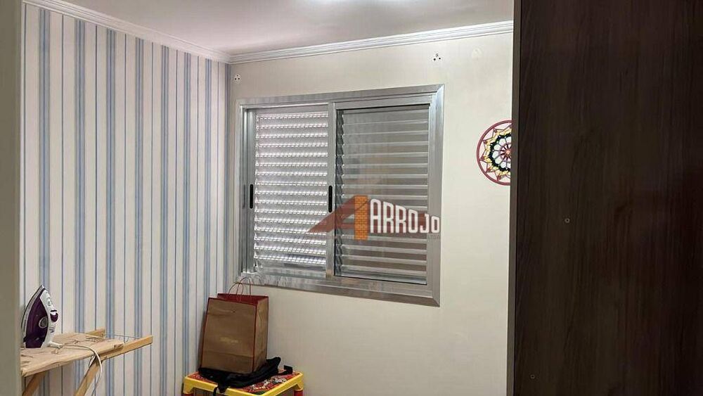 Apartamento à venda com 3 quartos, 70m² - Foto 1