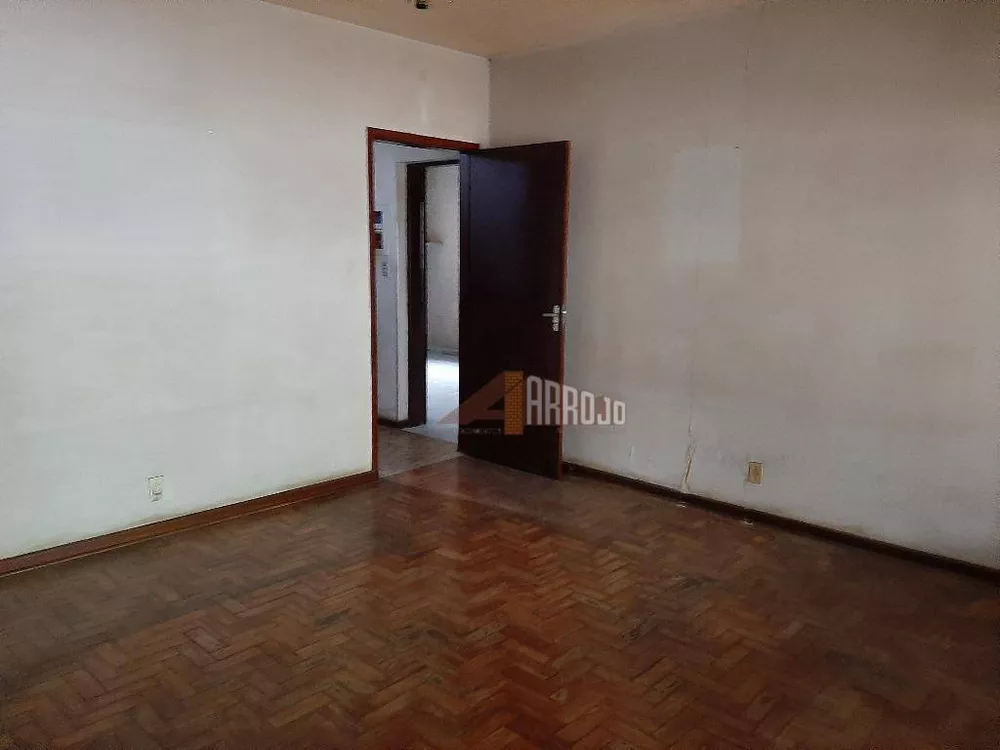 Sobrado à venda com 4 quartos, 259m² - Foto 2