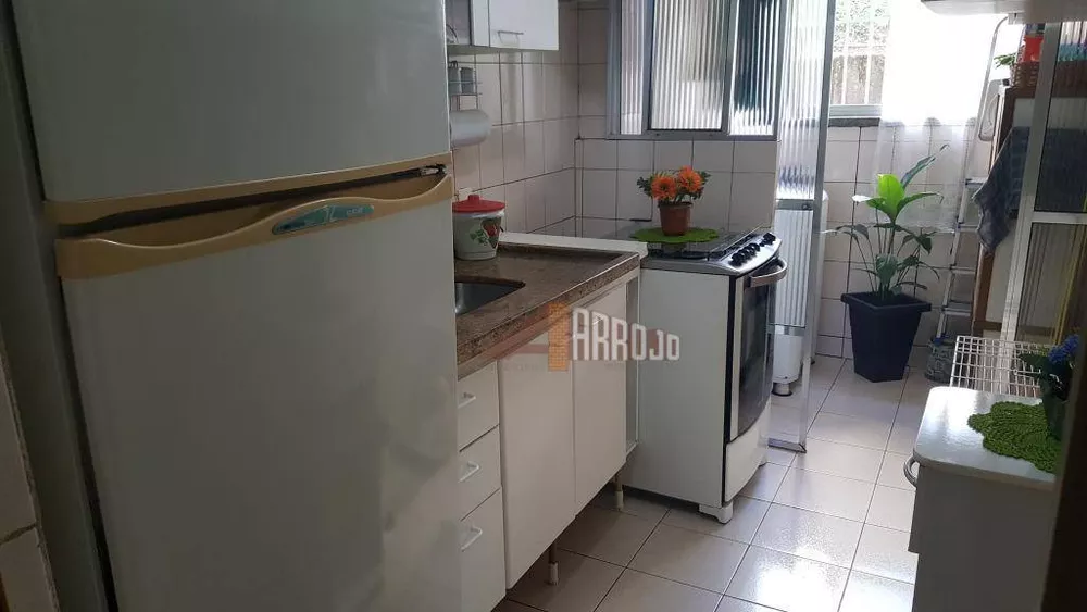 Apartamento à venda com 2 quartos, 50m² - Foto 1