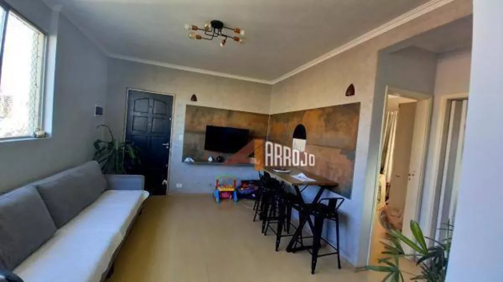 Apartamento à venda com 2 quartos, 62m² - Foto 2