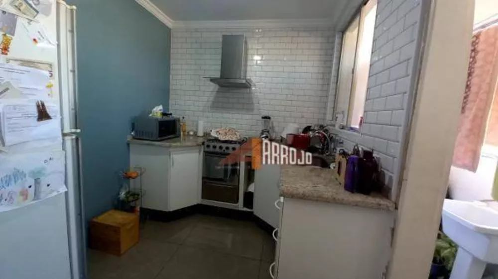 Apartamento à venda com 2 quartos, 62m² - Foto 3