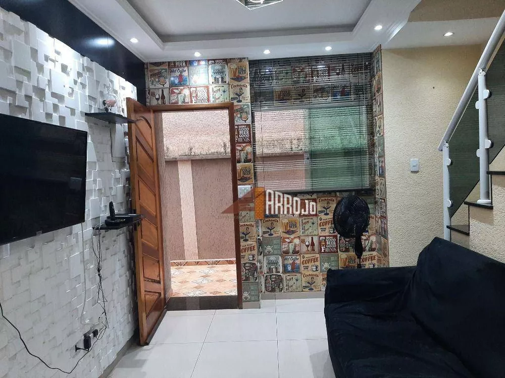 Sobrado à venda com 2 quartos, 46m² - Foto 2