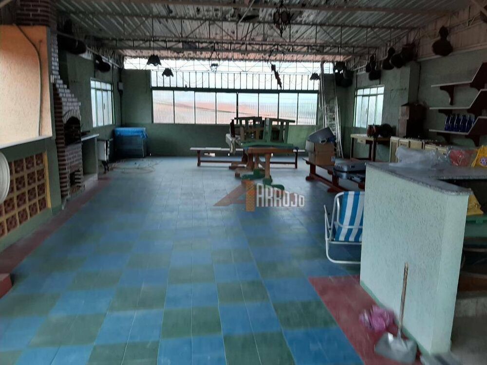 Casa, 3 quartos, 267 m² - Foto 9