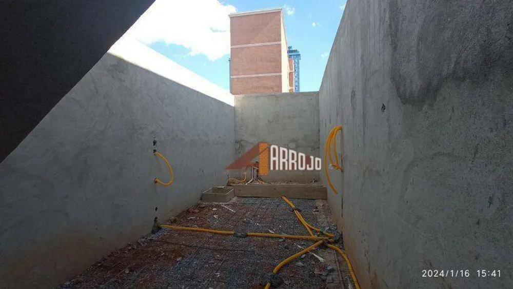 Sobrado, 3 quartos, 207 m² - Foto 2