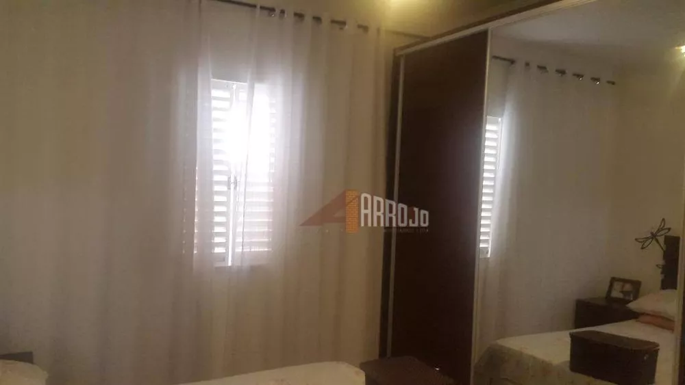 Casa à venda com 3 quartos, 160m² - Foto 3