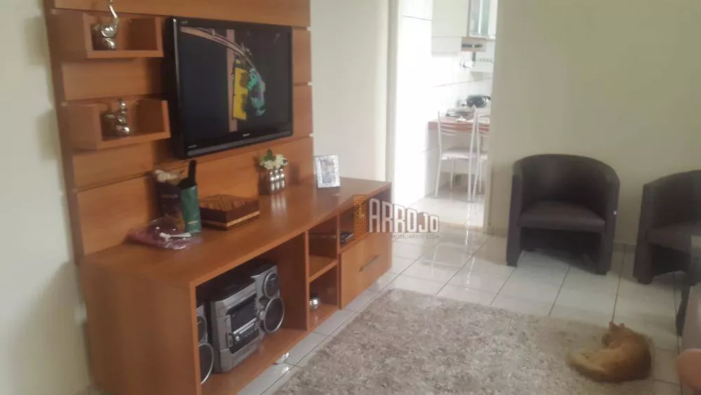 Casa à venda com 3 quartos, 160m² - Foto 2