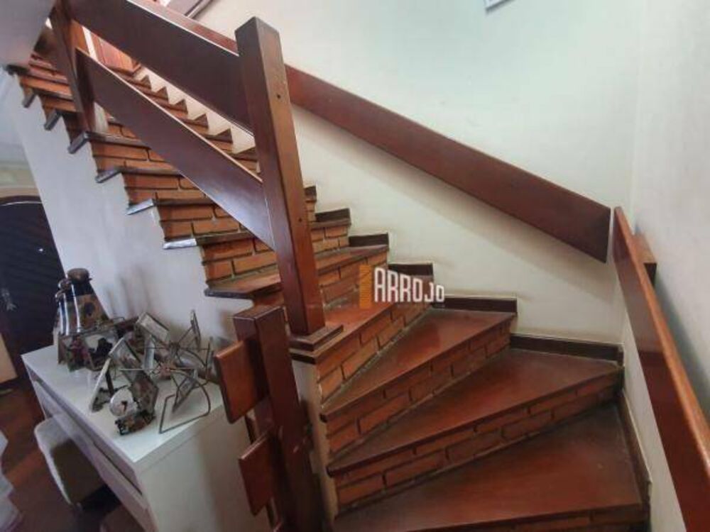 Sobrado, 5 quartos, 240 m² - Foto 5