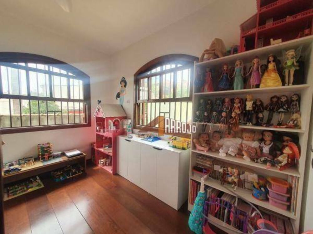 Sobrado, 5 quartos, 240 m² - Foto 8