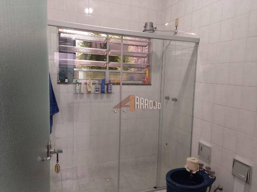 Casa, 3 quartos, 249 m² - Foto 2