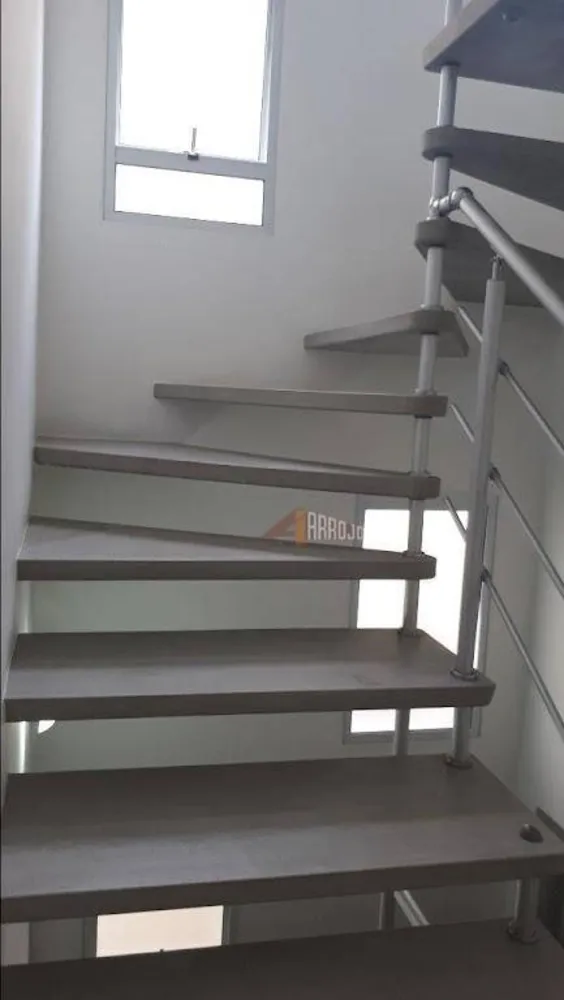 Sobrado, 3 quartos, 290 m² - Foto 2