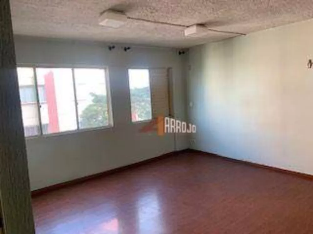 Apartamento à venda com 2 quartos, 68m² - Foto 2