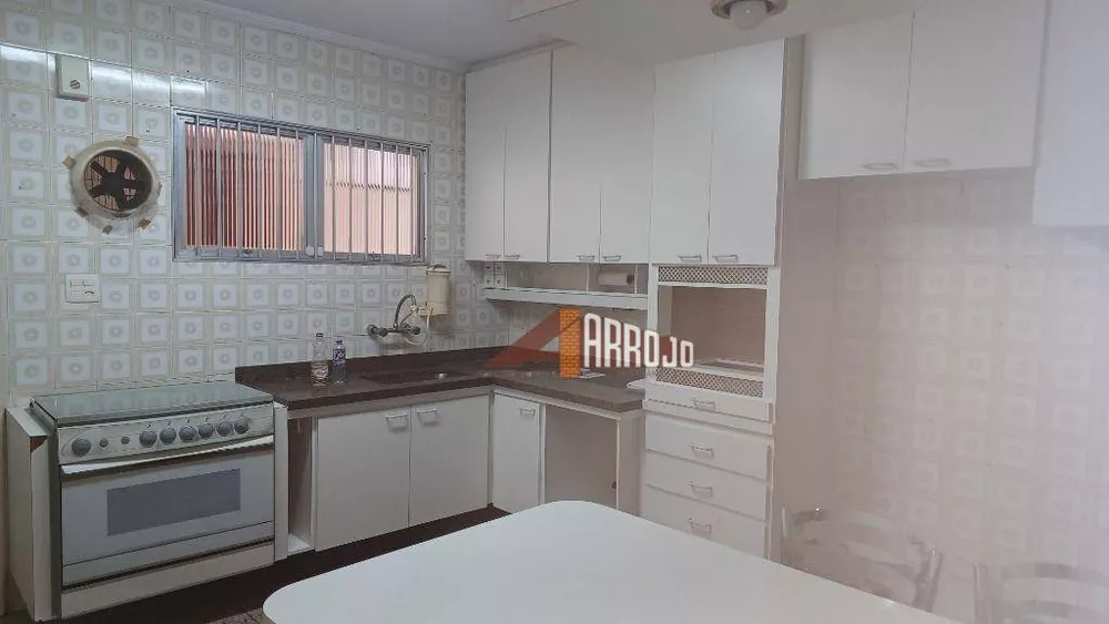 Sobrado à venda com 3 quartos, 163m² - Foto 1