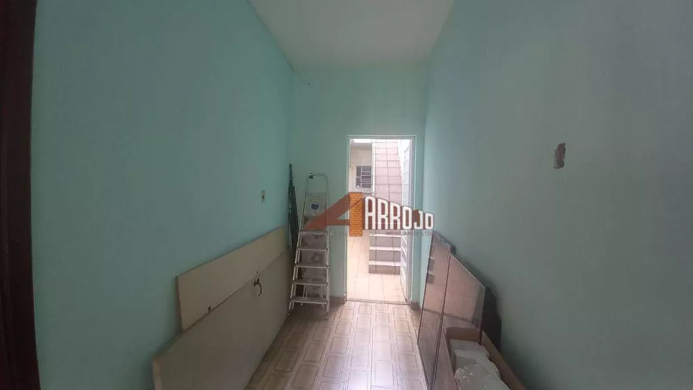 Casa à venda com 3 quartos, 143m² - Foto 2