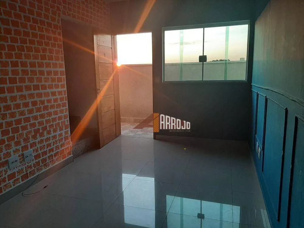 Sobrado à venda com 2 quartos, 45m² - Foto 1