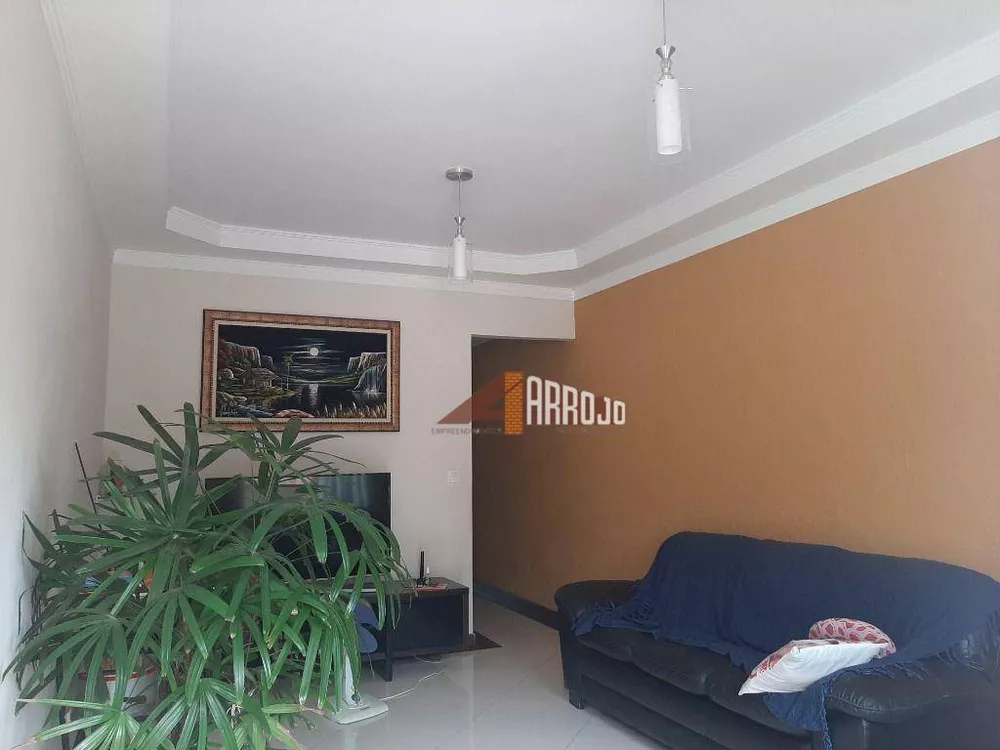 Sobrado à venda com 3 quartos, 111m² - Foto 2