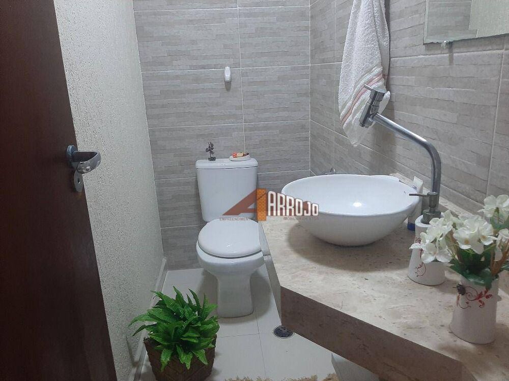 Sobrado, 4 quartos, 111 m² - Foto 2