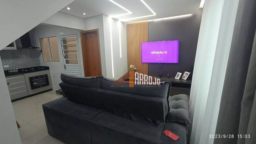 Sobrado à venda com 2 quartos, 65m² - Foto 1