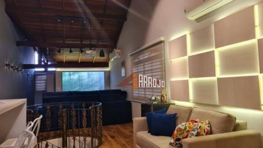 Sobrado, 3 quartos, 300 m² - Foto 1