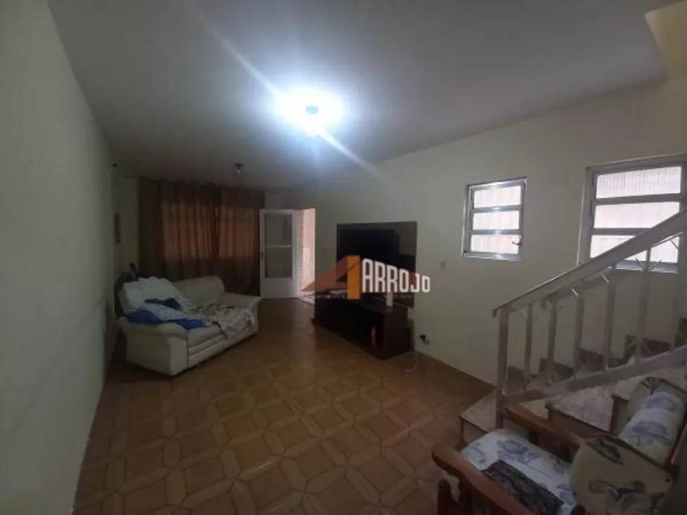 Sobrado à venda com 3 quartos, 105m² - Foto 1