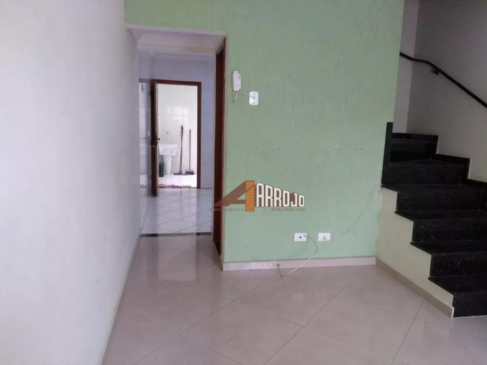 Sobrado à venda com 2 quartos, 76m² - Foto 2