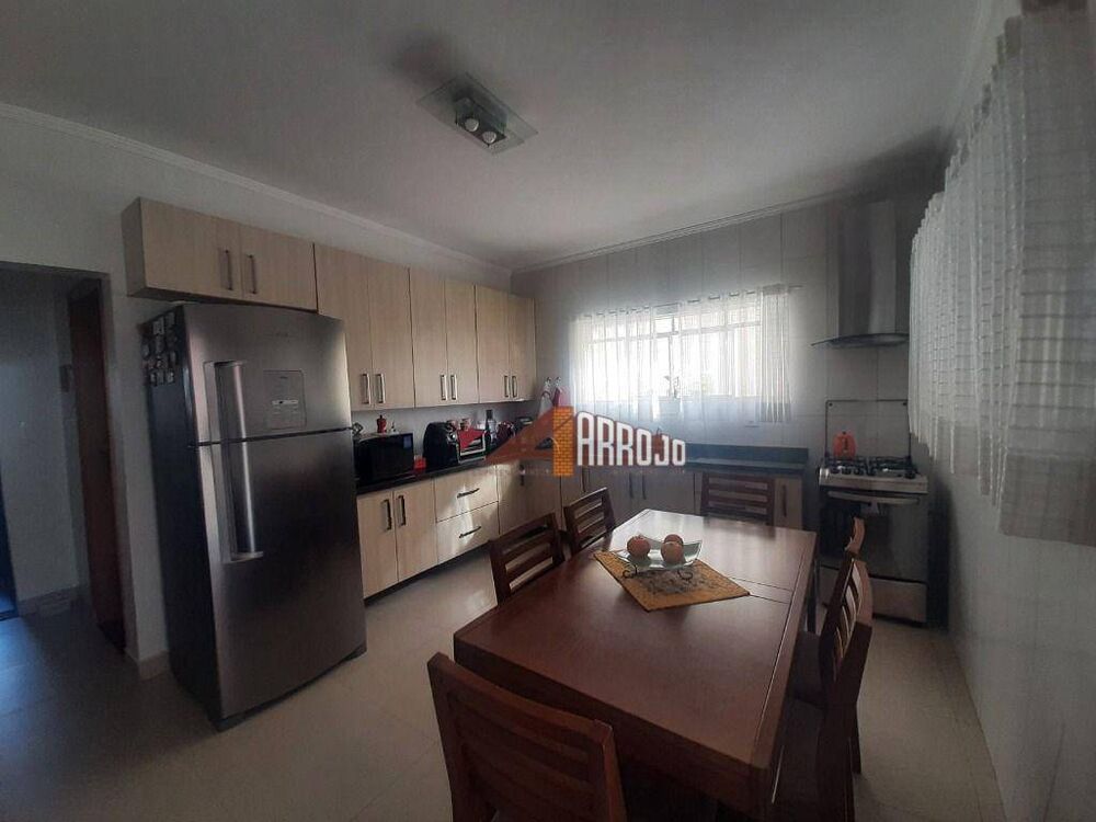 Sobrado à venda com 2 quartos, 131m² - Foto 6