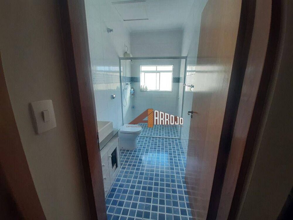 Sobrado à venda com 2 quartos, 131m² - Foto 3