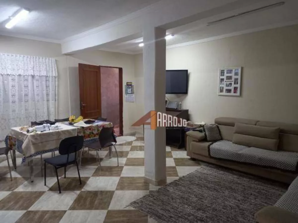 Sobrado à venda com 3 quartos, 120m² - Foto 2