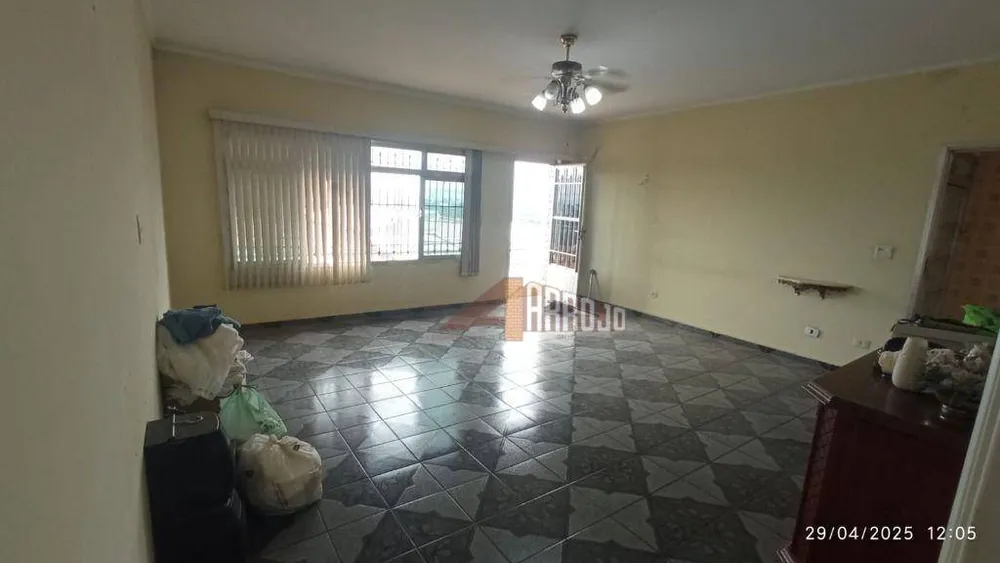 Casa, 3 quartos, 220 m² - Foto 1