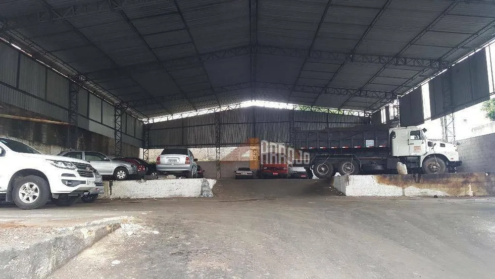 Depósito-Galpão, 750 m² - Foto 1