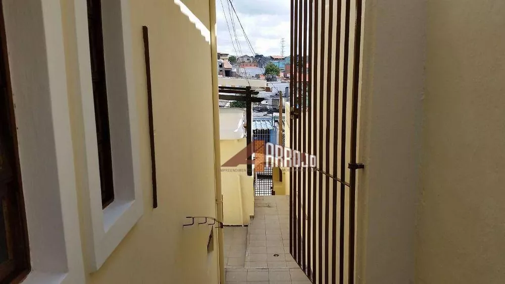 Sobrado à venda com 2 quartos, 171m² - Foto 2