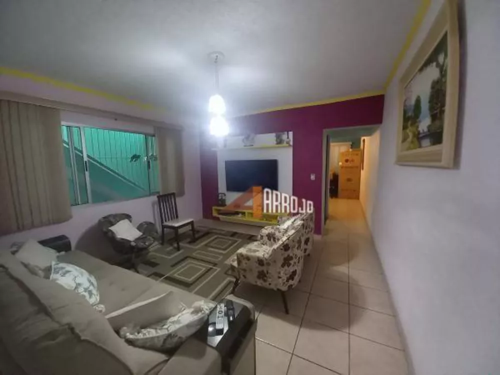 Sobrado à venda com 3 quartos, 240m² - Foto 1