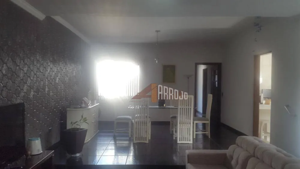 Casa, 5 quartos, 380 m² - Foto 1