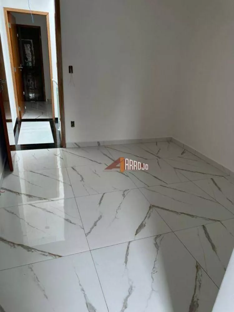 Sobrado à venda com 2 quartos, 80m² - Foto 3