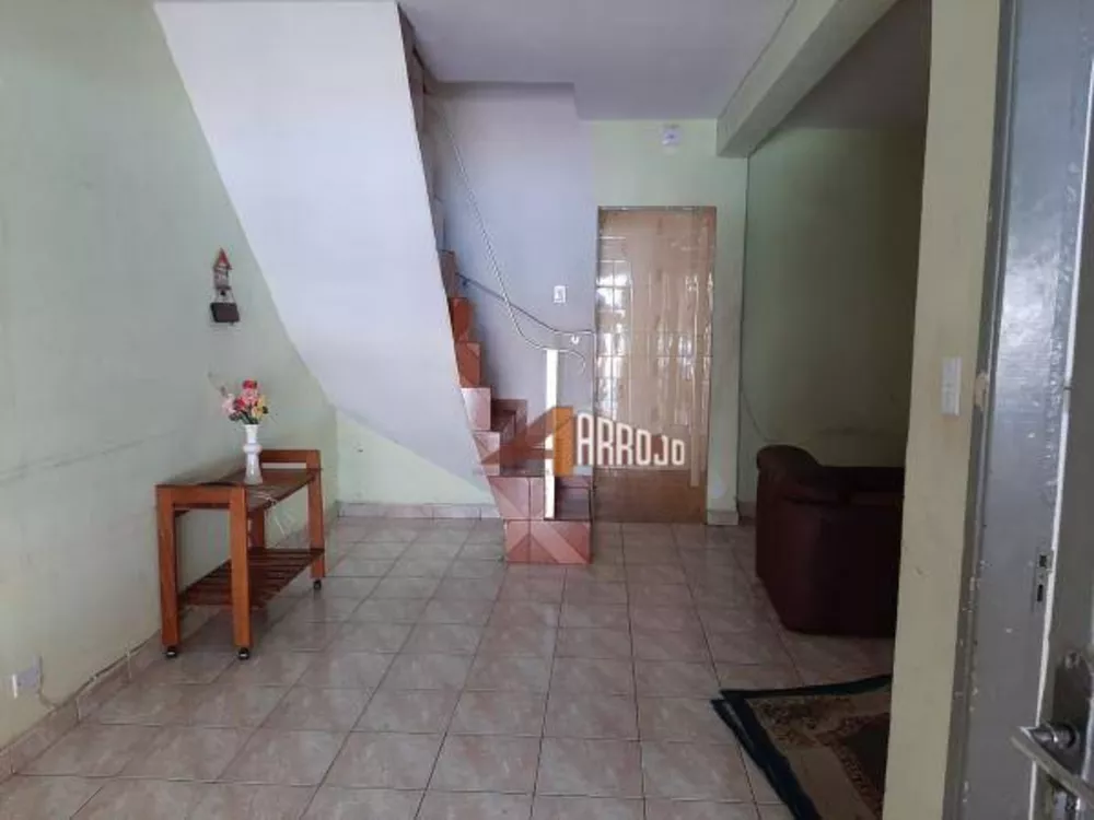 Sobrado à venda com 3 quartos, 146m² - Foto 4