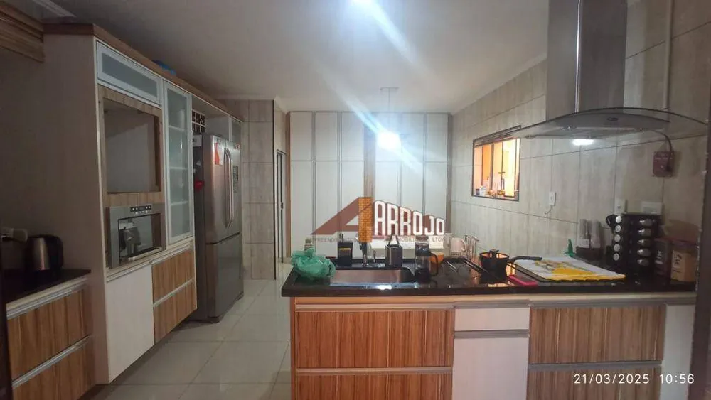 Sobrado, 4 quartos, 200 m² - Foto 3