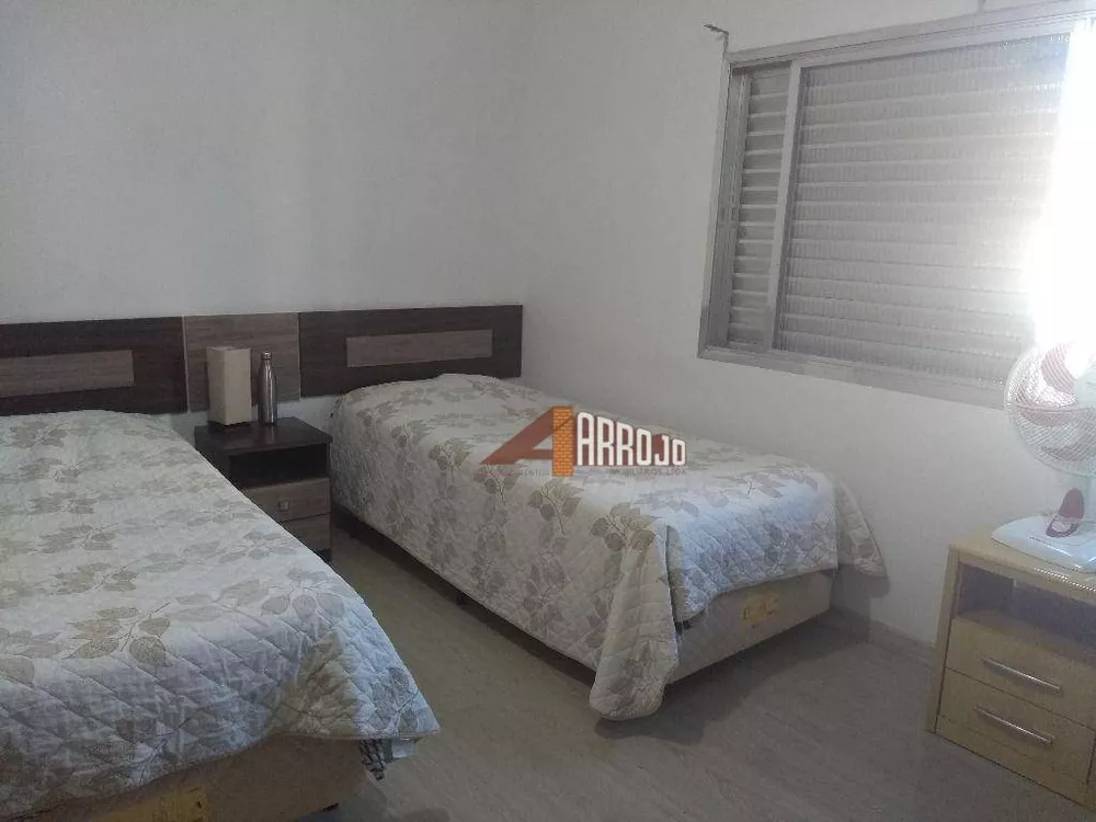 Sobrado à venda com 2 quartos, 235m² - Foto 2