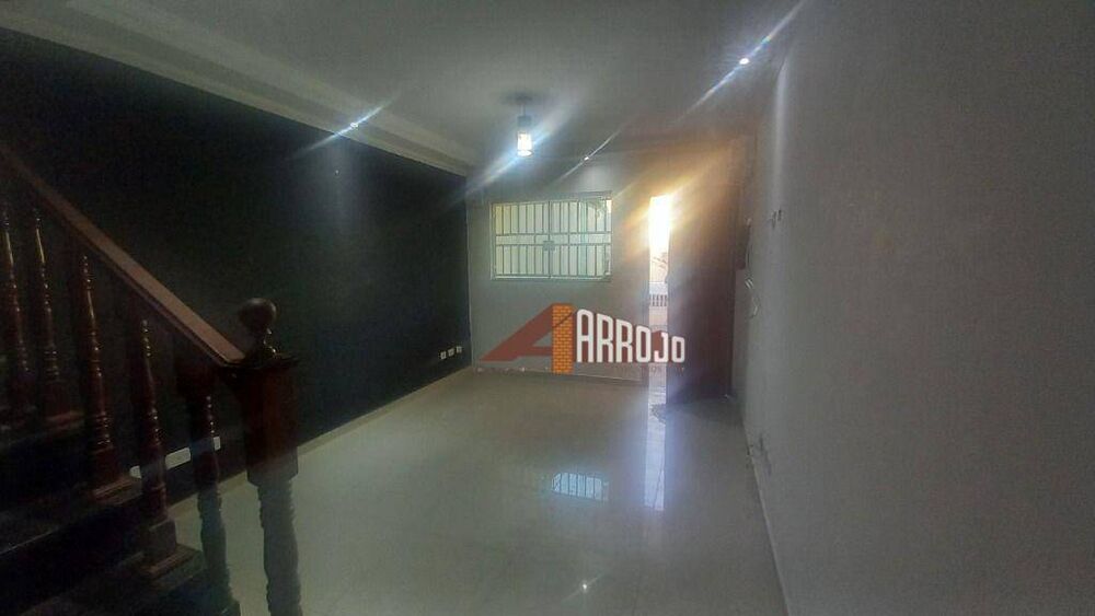 Sobrado à venda com 2 quartos, 67m² - Foto 4