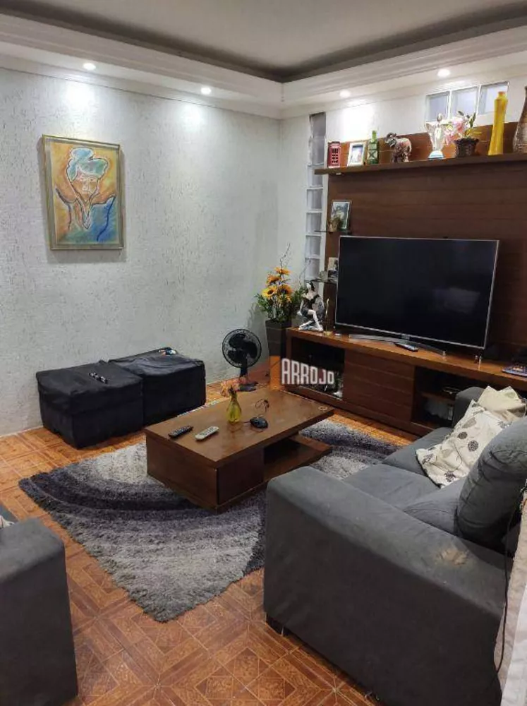 Casa à venda com 3 quartos, 240m² - Foto 7