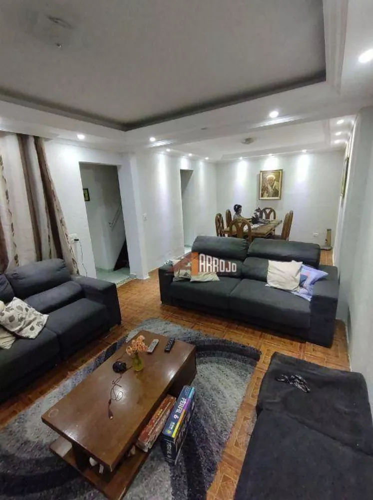 Casa à venda com 3 quartos, 240m² - Foto 8