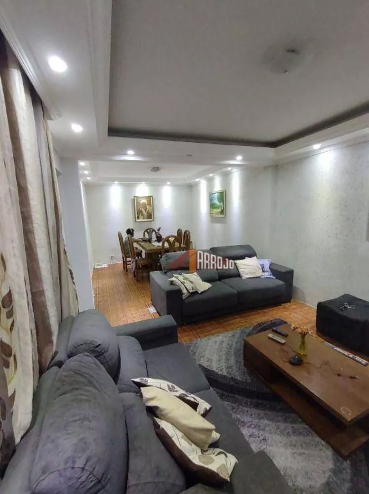 Casa à venda com 3 quartos, 240m² - Foto 5