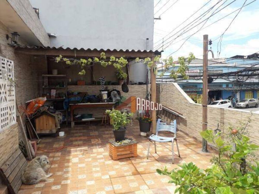 Sobrado, 2 quartos, 350 m² - Foto 1