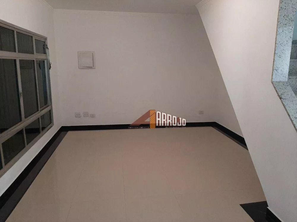 Sobrado à venda com 3 quartos, 186m² - Foto 1