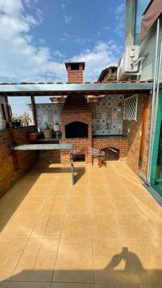 Sobrado, 3 quartos, 218 m² - Foto 4