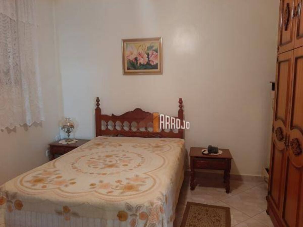 Casa, 3 quartos, 216 m² - Foto 1