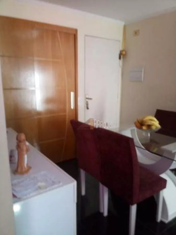 Apartamento à venda com 2 quartos, 46m² - Foto 3