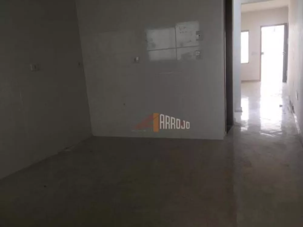 Sobrado à venda com 3 quartos, 110m² - Foto 2