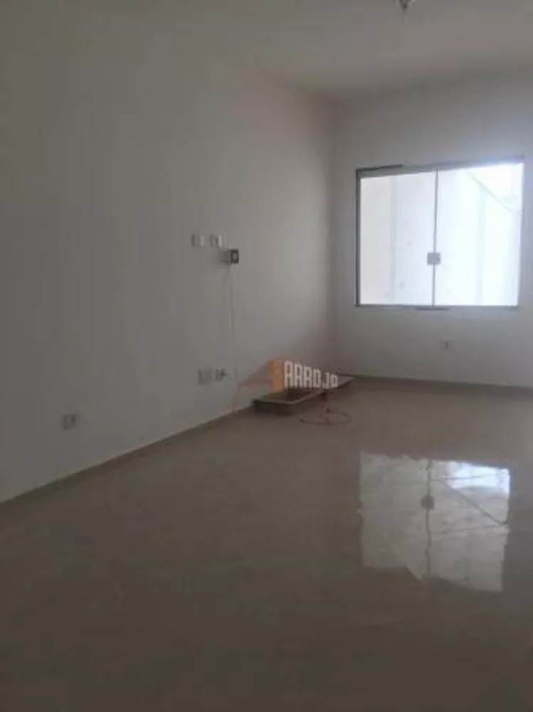 Sobrado à venda com 3 quartos, 110m² - Foto 1