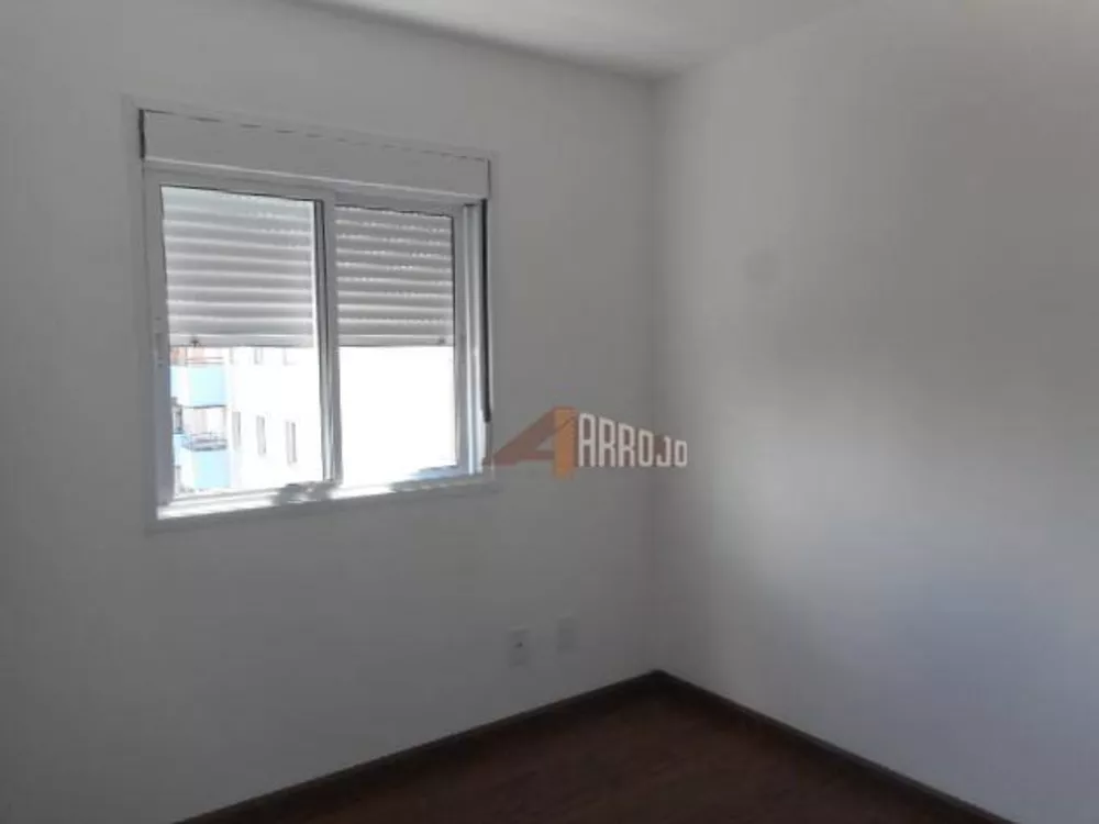 Apartamento para alugar com 2 quartos, 65m² - Foto 4