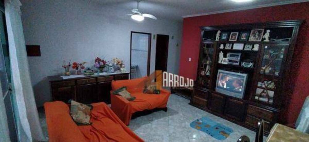 Casa, 3 quartos, 250 m² - Foto 2